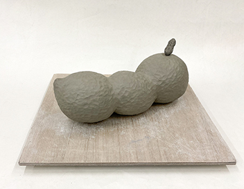 立体構成「落花生」をテーマに構成